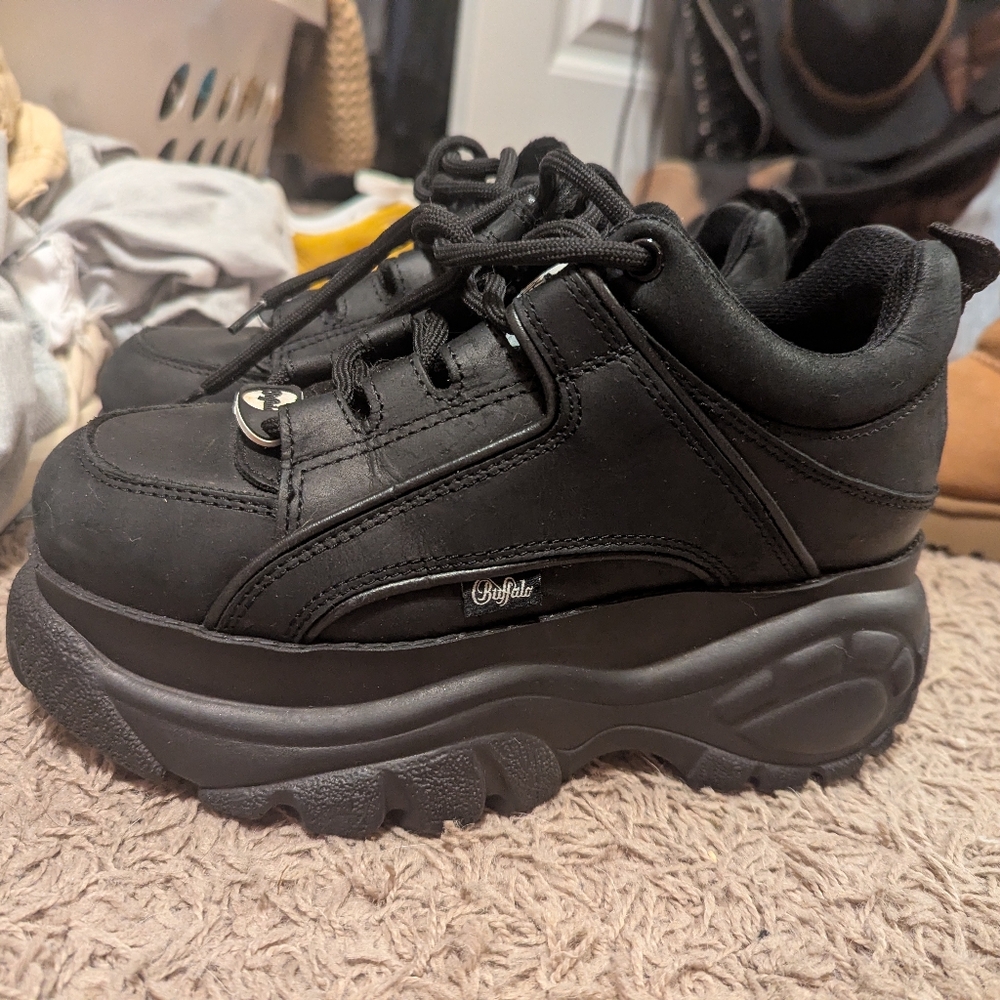 Buffalo Women's Black Platform Shoes